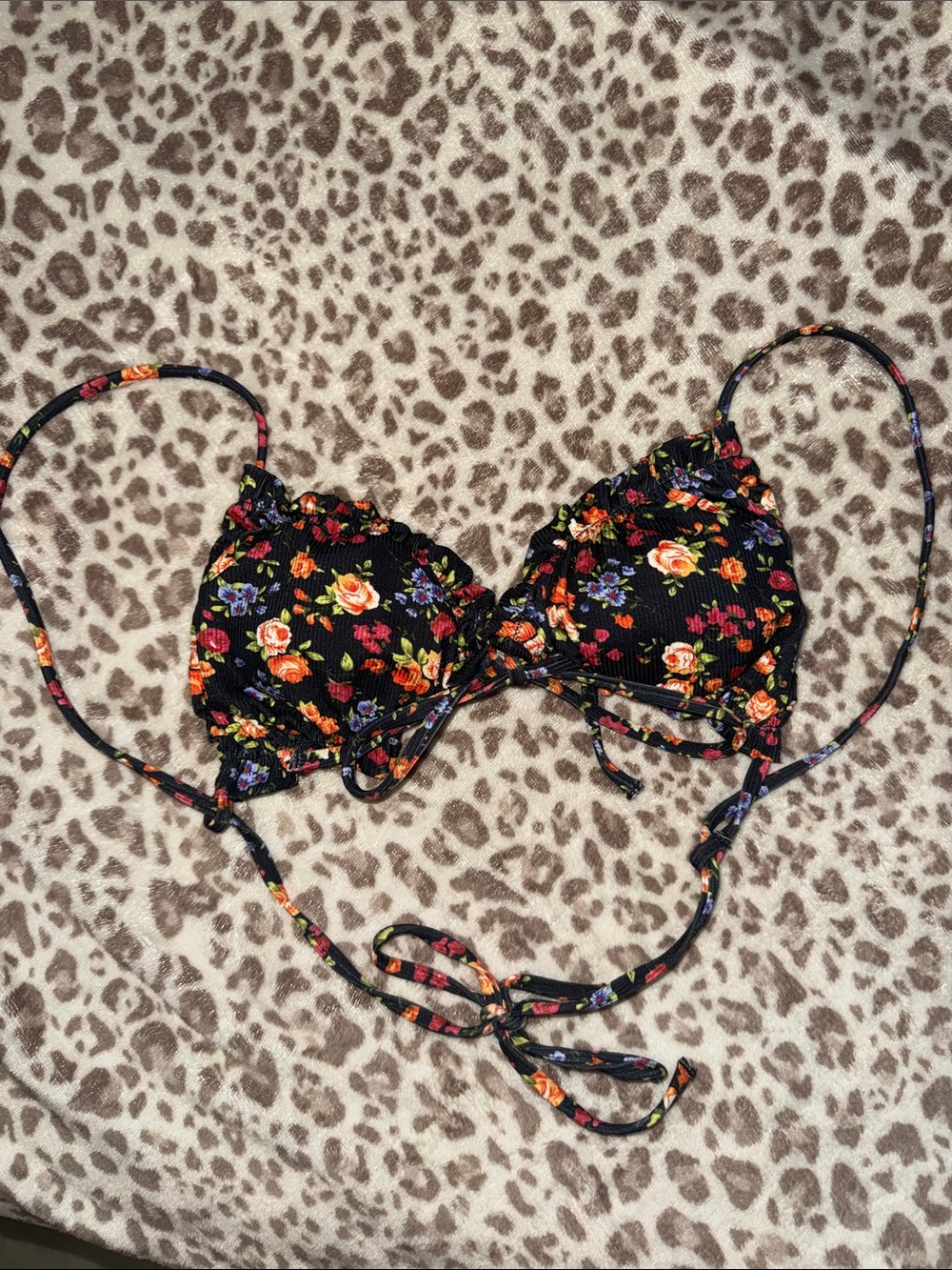 SHEIN Black Floral Tie-Back Bikini Top